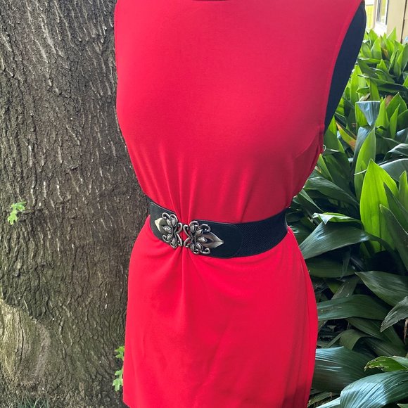 Ocasional Red Dress - Picture 5 of 6